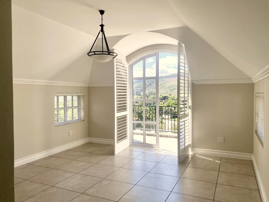 5 Bedroom Property for Sale in Sedgefield Central Western Cape